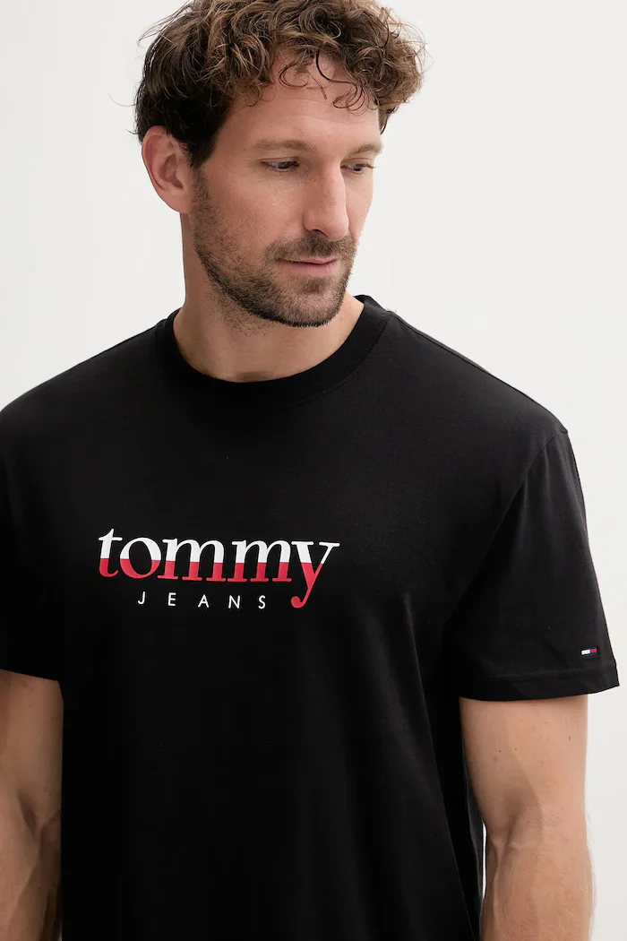 Tommy Jeans тениска мъжка от памук черна DM0DM21978