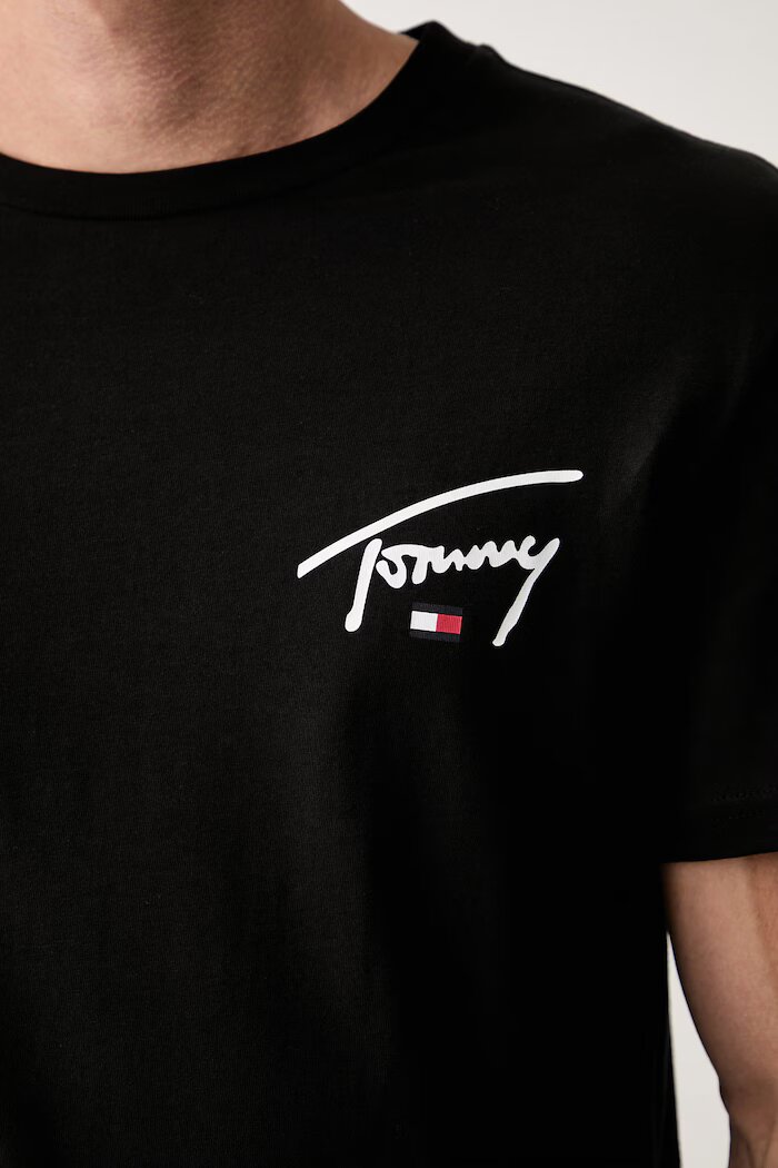 Tommy Jeans тениска мъжка от памук черна DM0DM23550