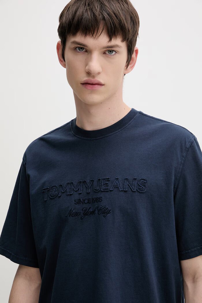 Tommy Jeans тениска мъжка от памук тъмносиня DM0DM22545