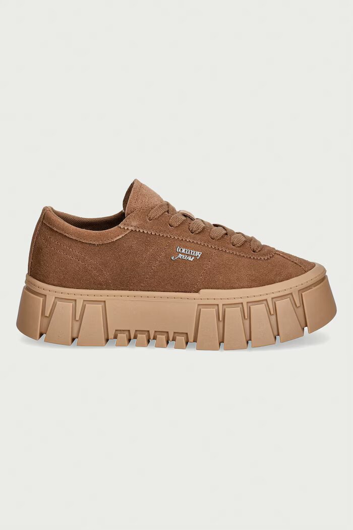 Tommy Jeans TJW PLATFORM SNEAKER SUEDE маратонки дамски от велур кафяви EN0EN03132