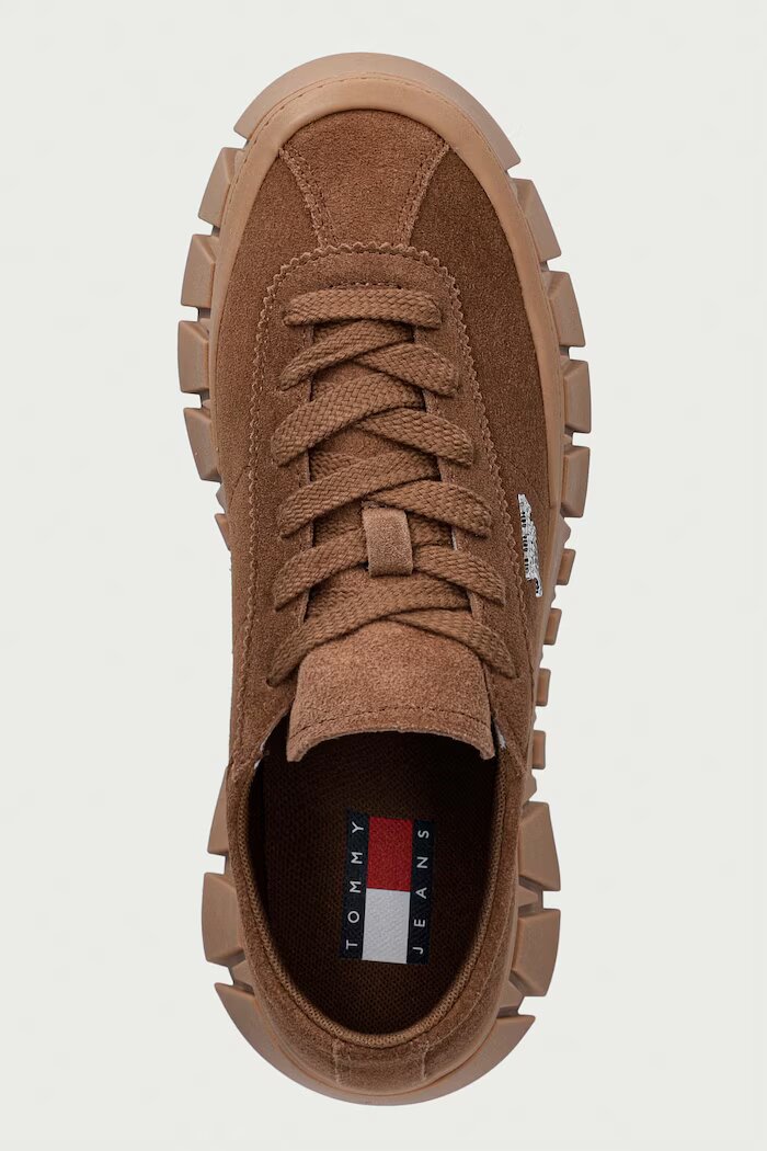Tommy Jeans TJW PLATFORM SNEAKER SUEDE маратонки дамски от велур кафяви EN0EN03132