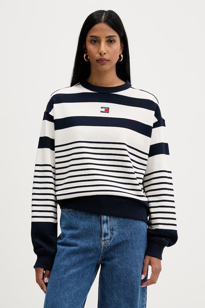 Tommy Jeans уголемен суичър дамски от памук тъмносин DW0DW22824