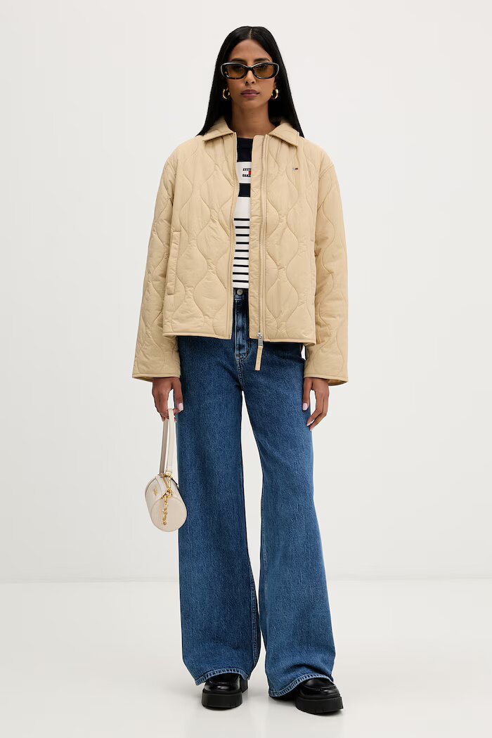 Tommy Jeans уголемен суичър дамски от памук тъмносин DW0DW22824