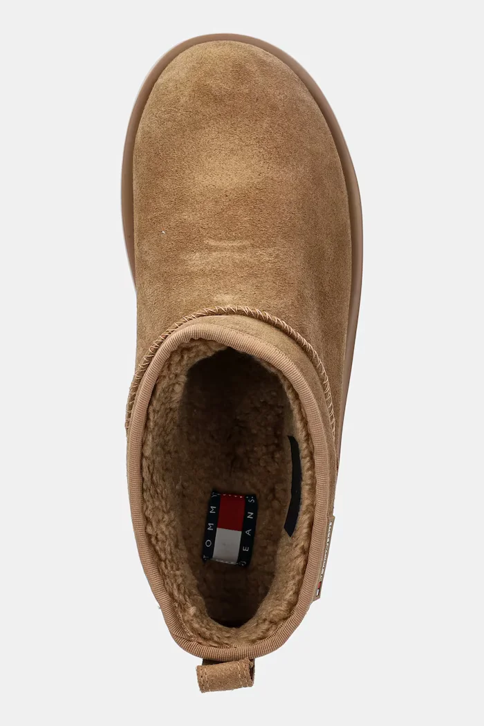 Tommy Jeans Велурени апрески TJW FLATFORM SNOW BOOT SUEDE в бежово EN0EN02841