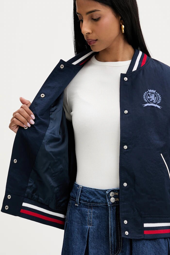 Tommy Jeans яке бомбър дамско тъмносиньо DW0DW22919
