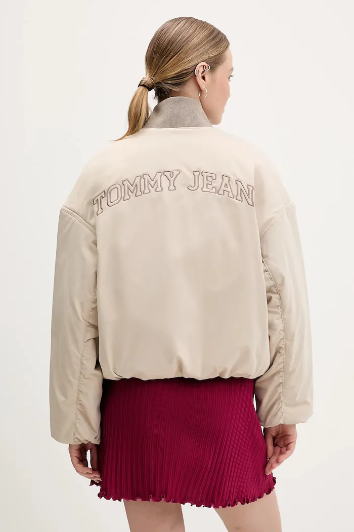Tommy Jeans Яке бомбър в бежово преходен модел DW0DW22044