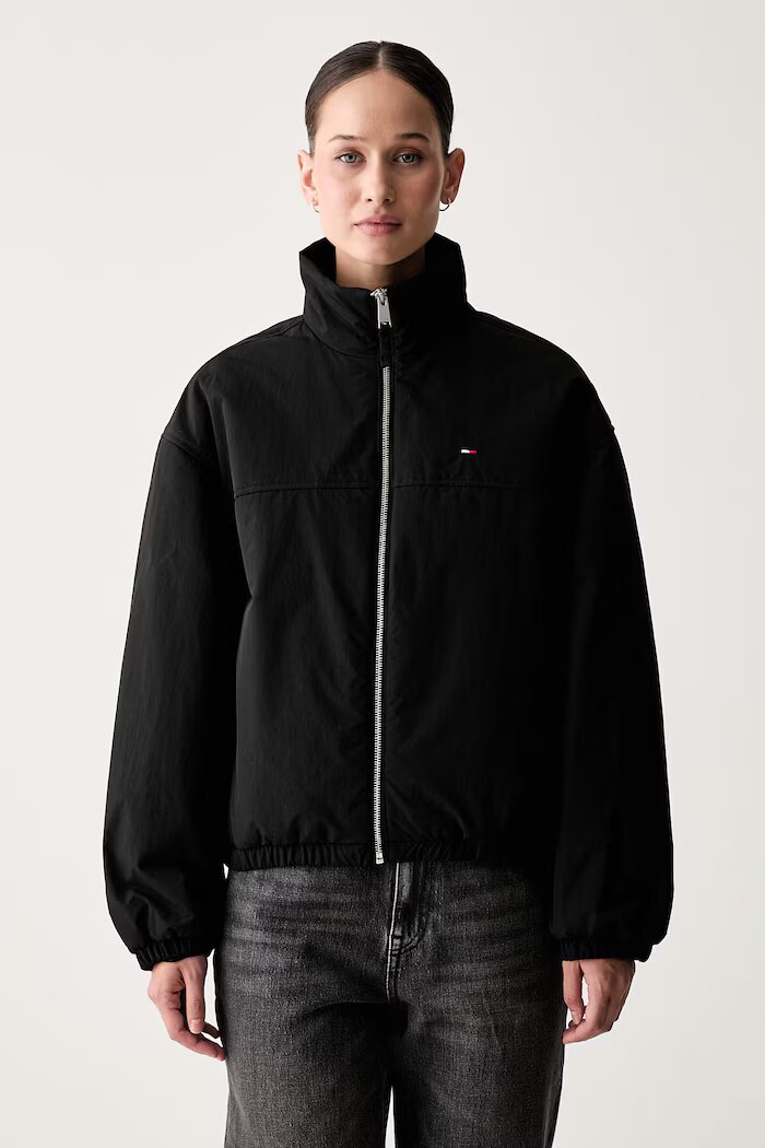 Tommy Jeans яке дамско черно DW0DW22908