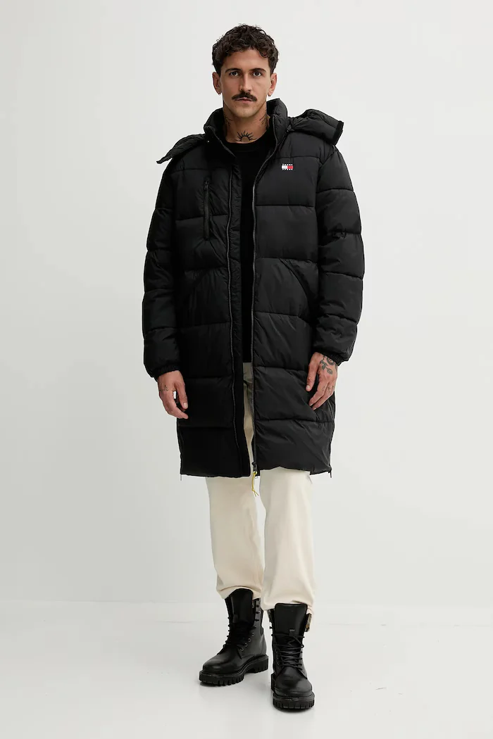 Tommy Jeans Яке в черно зимен модел DM0DM22256