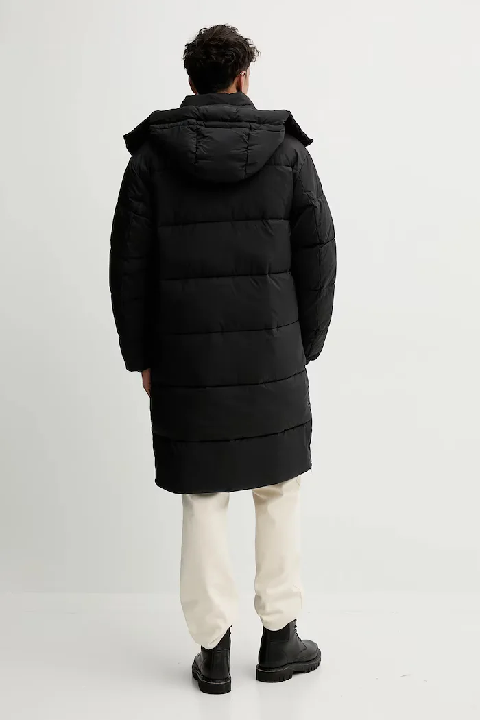 Tommy Jeans Яке в черно зимен модел DM0DM22256