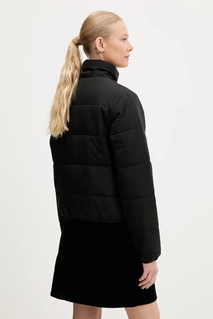 Tommy Jeans Яке в черно зимен модел DW0DW20958