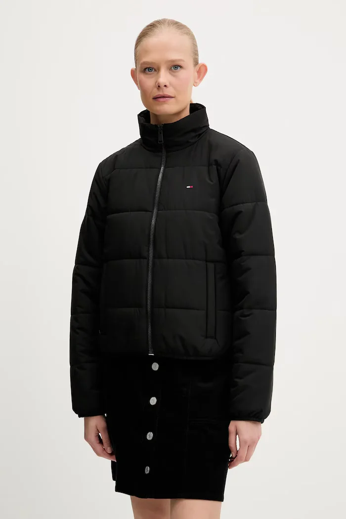 Tommy Jeans Яке в черно зимен модел DW0DW20958