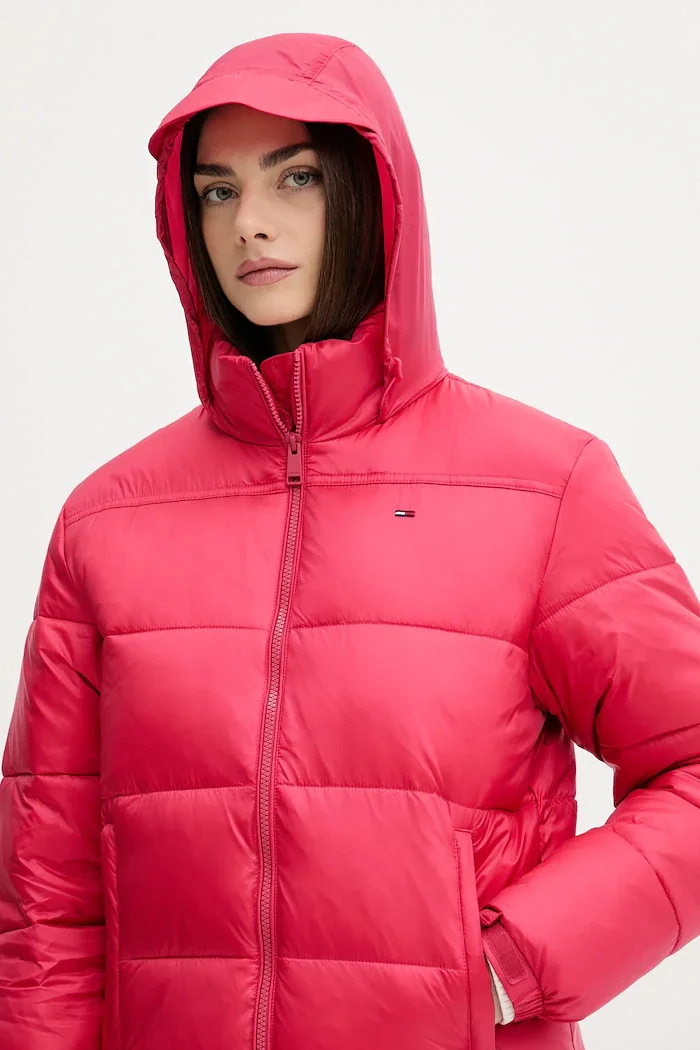 Tommy Jeans Яке в розово зимен модел DW0DW21619