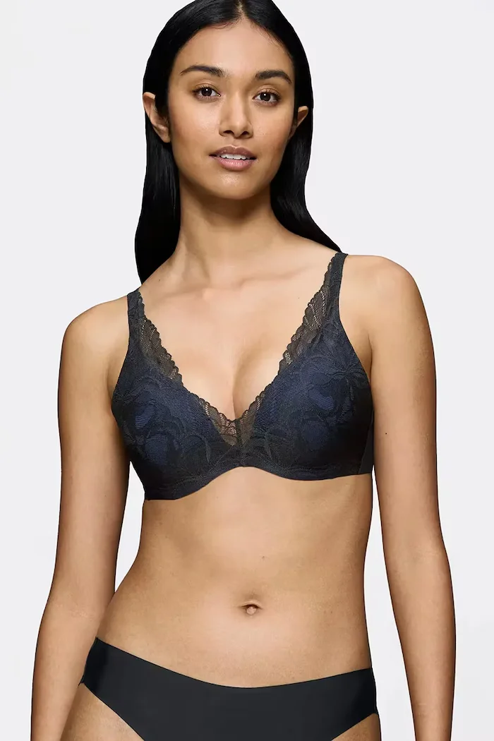 Triumph триъгълен сутиен от дантела Body Make-Up Illusion Lace черен 10219710