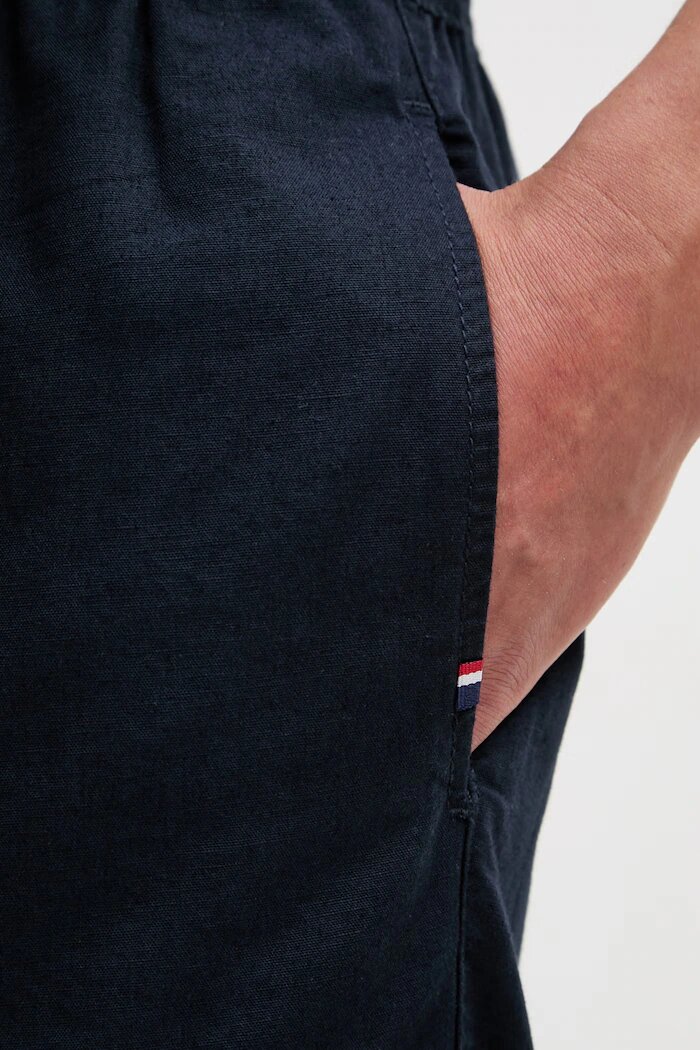 U.S. Polo Assn. Къс панталон с лен LINEN DECK в тъмносиньо MUP3552