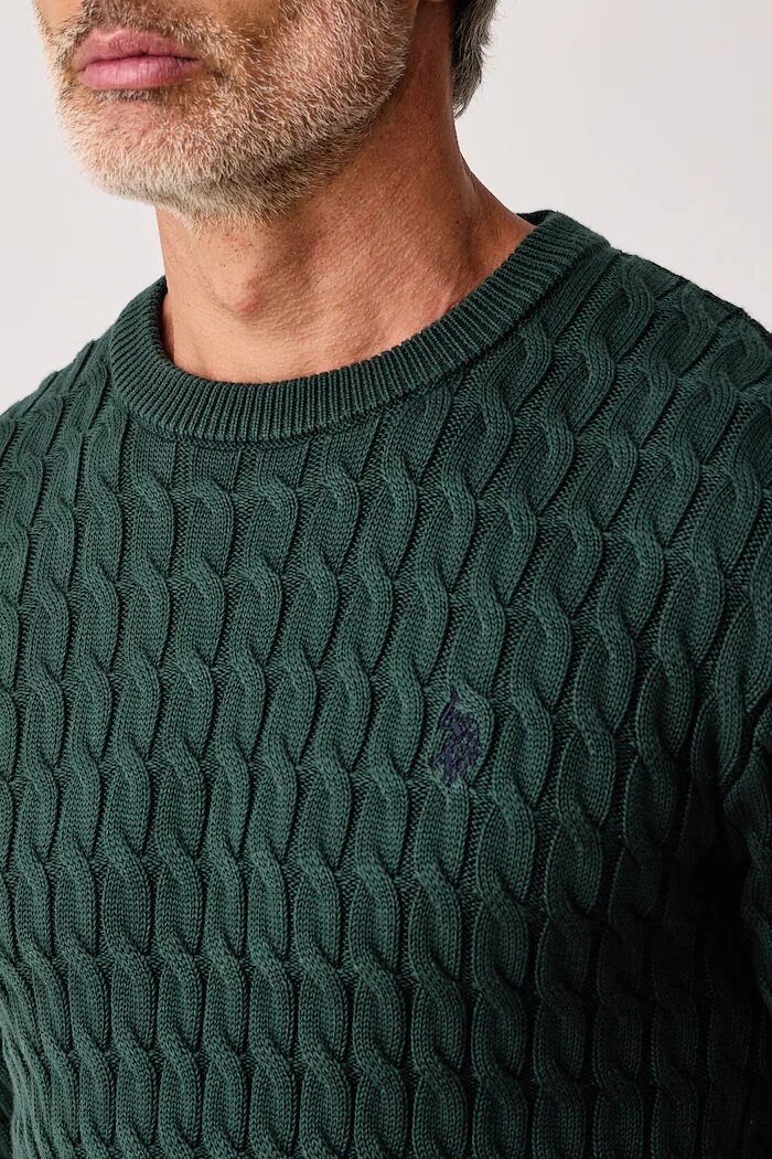 U.S. Polo Assn. пуловер мъжки от памук CLASSIC COTTON CABLE KNIT CREW зелен MUP5410