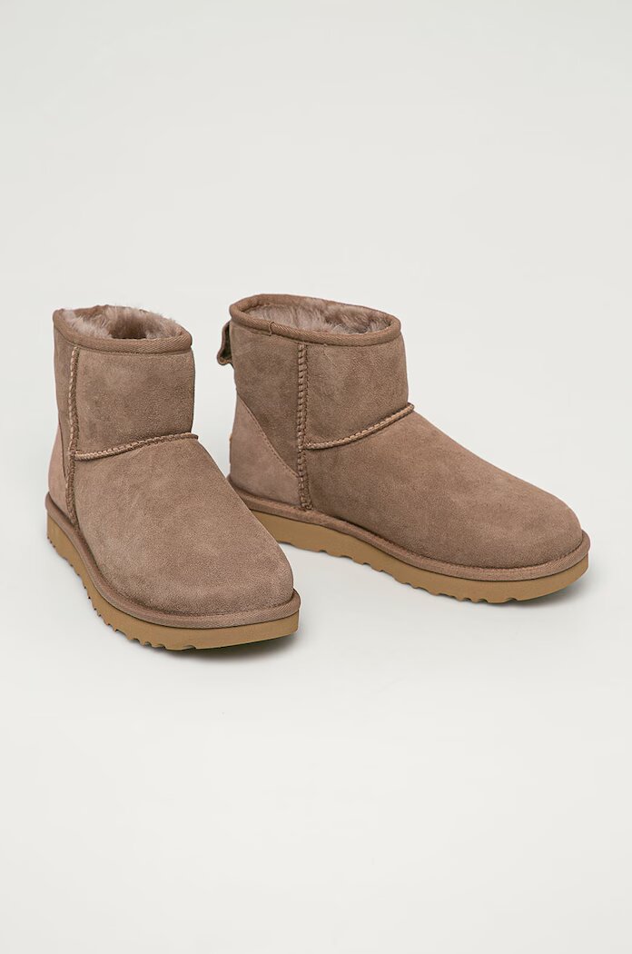 UGG Апрески Classic Mini II в кафяво 1016222.CRBO