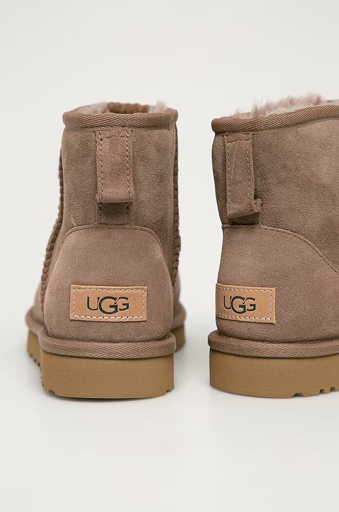 UGG Апрески Classic Mini II в кафяво 1016222.CRBO