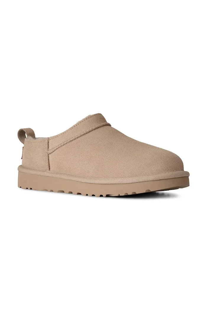 UGG пантофи дамски от велур W Classic Micro бежови 1173891.MNL