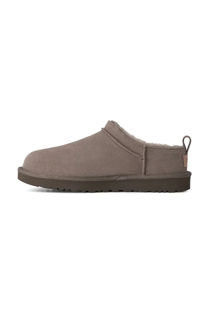 UGG пантофи дамски от велур W Classic Micro кафяви 1173891.DMJ