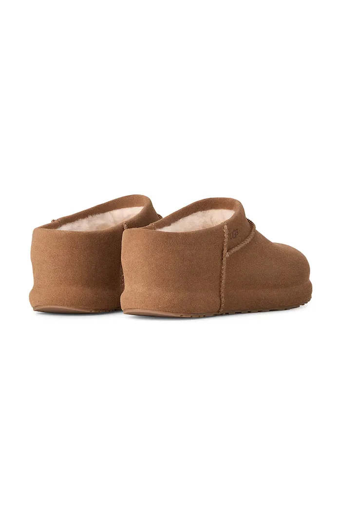 UGG пантофи дамски от велур W Enwrap Clog кафяви 1180254.CHE