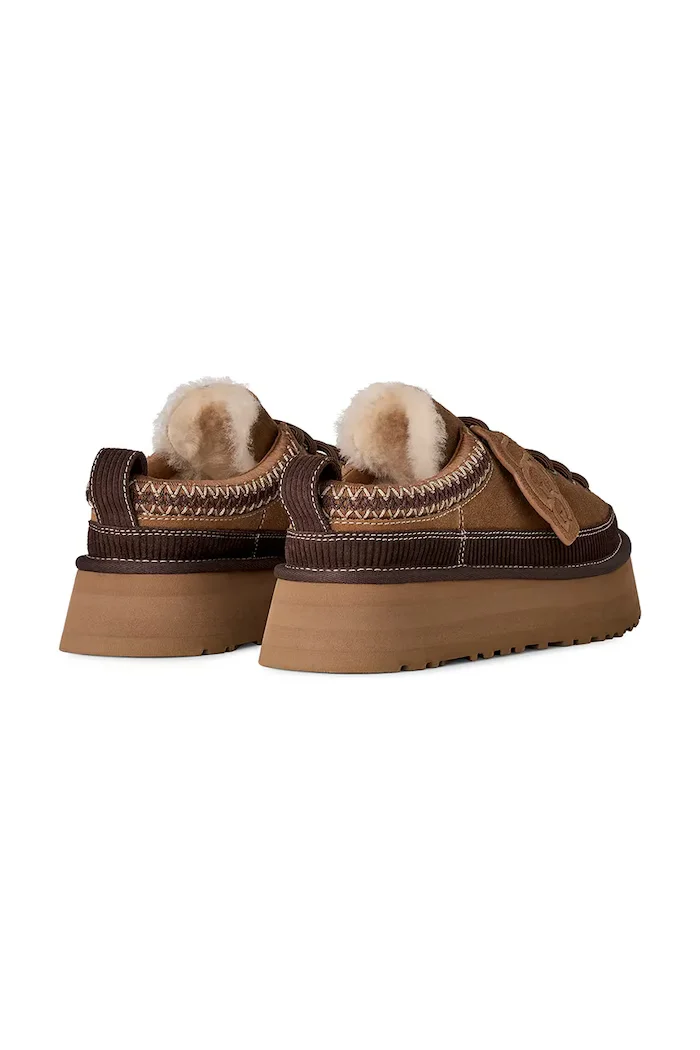 UGG пантофи дамски от велур W Heritage Lace-Up Slipper кафяви 1180361.CHE
