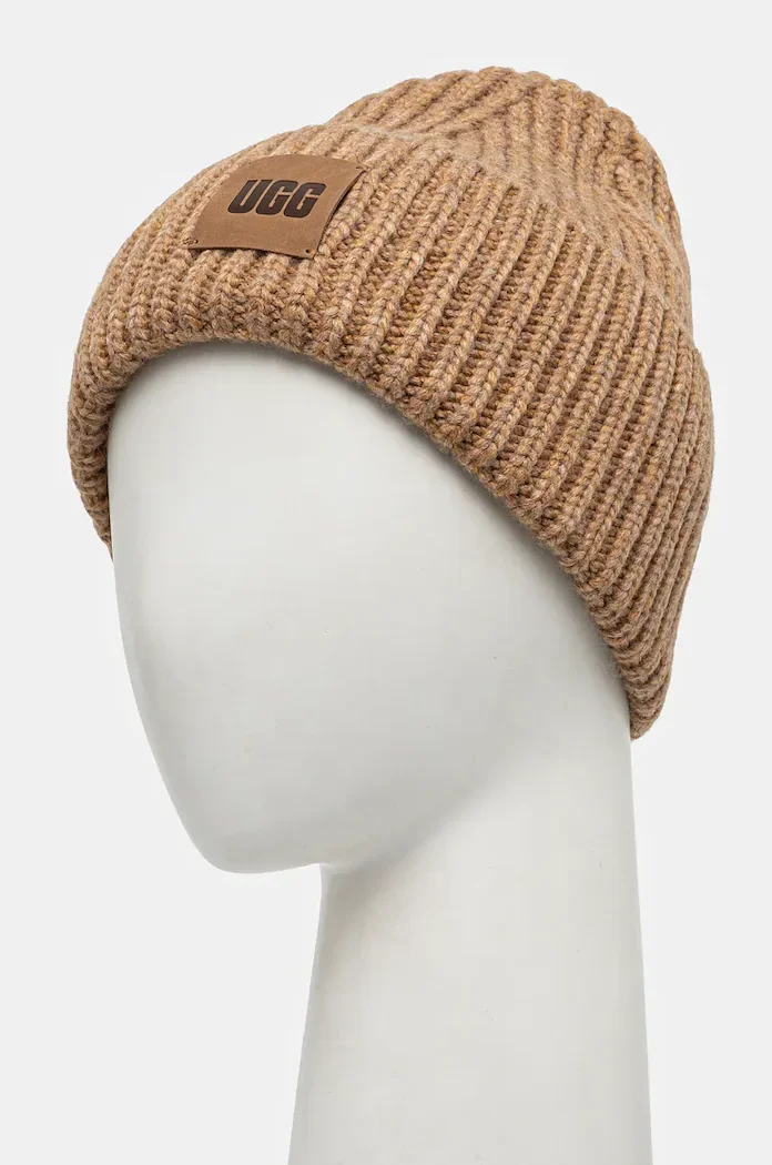 UGG шапка beanie дамска с вълна кафява 20061