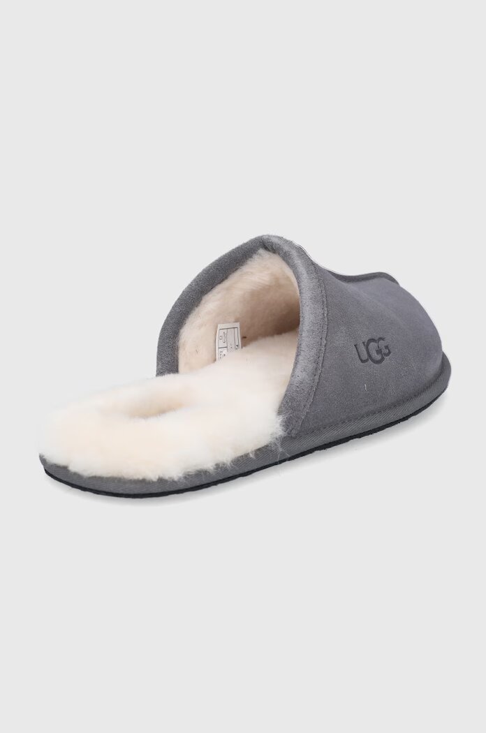 UGG Вълнени пантофи Scuff в сиво 1101111-DGRY
