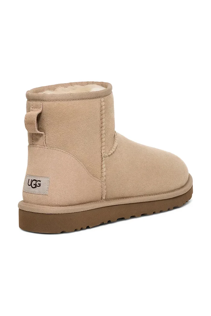 UGG Велурени апрески Classic Mini II в бежово 1016222