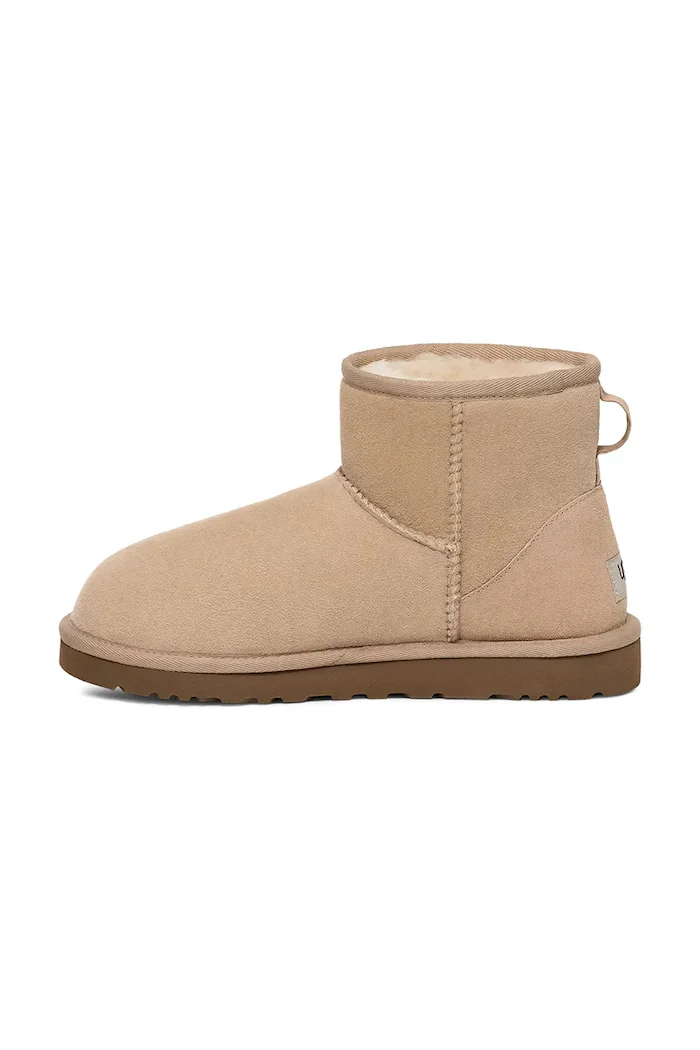 UGG Велурени апрески Classic Mini II в бежово 1016222