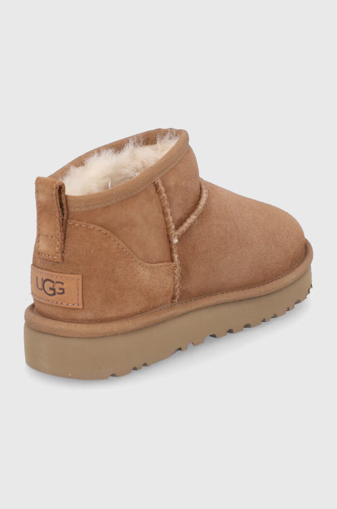 UGG Велурени апрески Classic Ultra Mini в кафяво 1116109-CHE