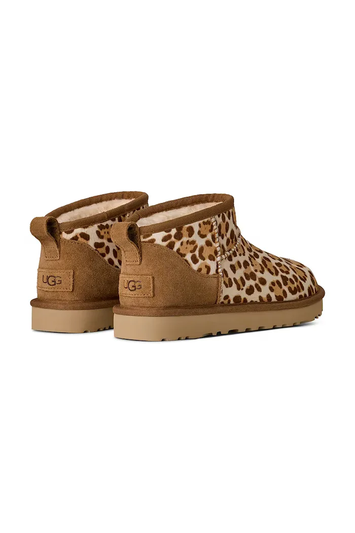 UGG Велурени апрески W Classic Ultra Mini Plains в бежово 1178110.FDJ