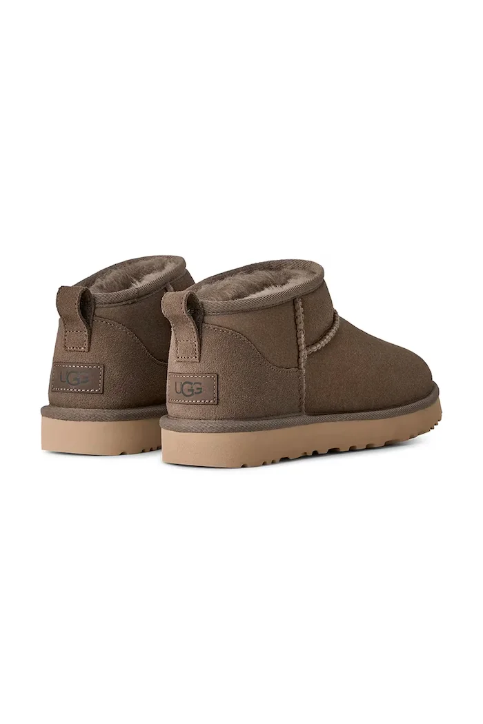 UGG Велурени апрески W Classic Ultra Mini в кафяво 1116109.DDRG