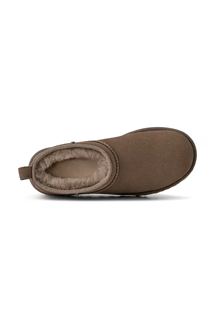 UGG Велурени апрески W Classic Ultra Mini в кафяво 1116109.DDRG