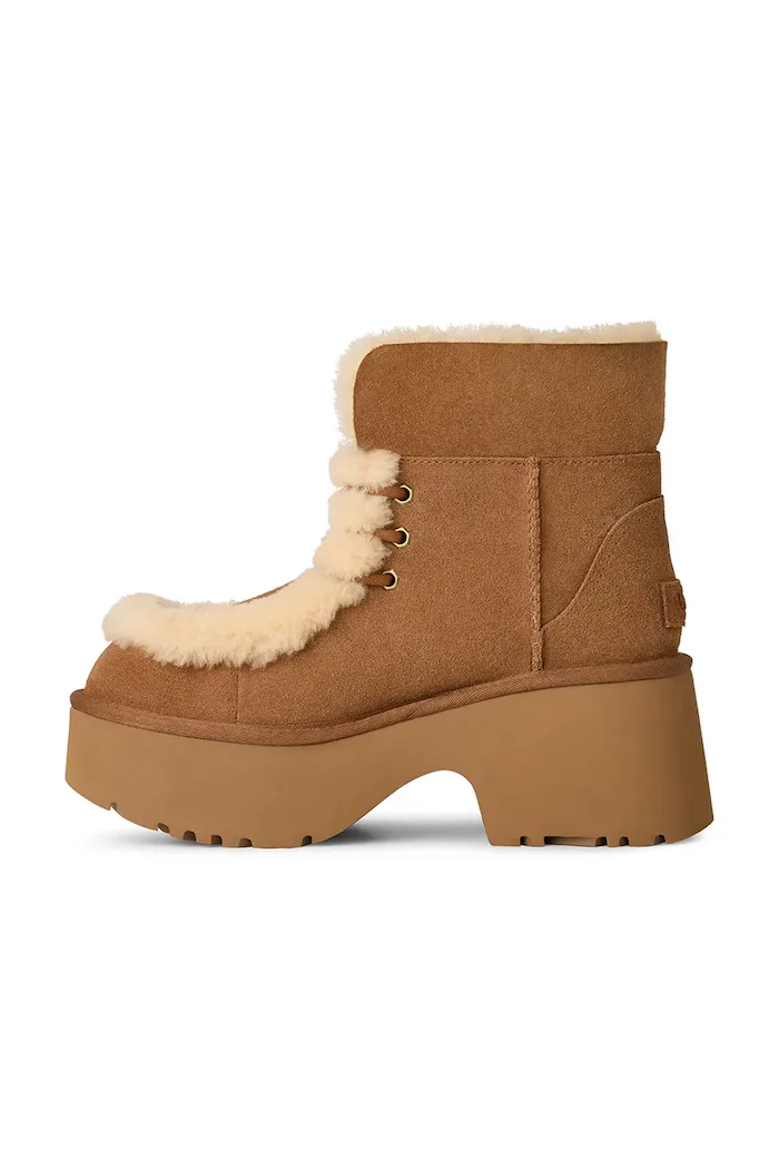 UGG Велурени боти Esmee Lace Up в кафяво с дебел ток с изолация 1171532.CHE