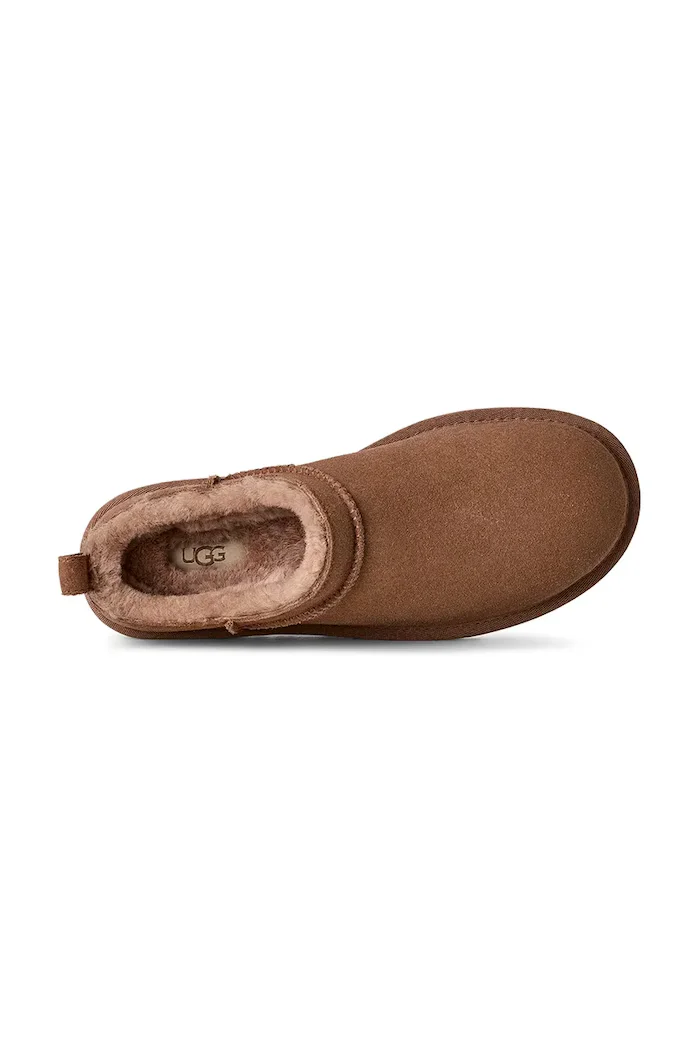 UGG Велурени чехли Classic Micro в кафяво 1173891.RYK