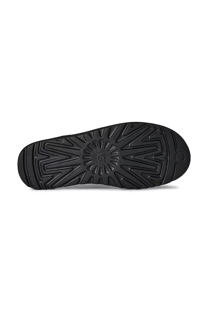 UGG Велурени чехли M Classic Micro в черно 1180190.BLK