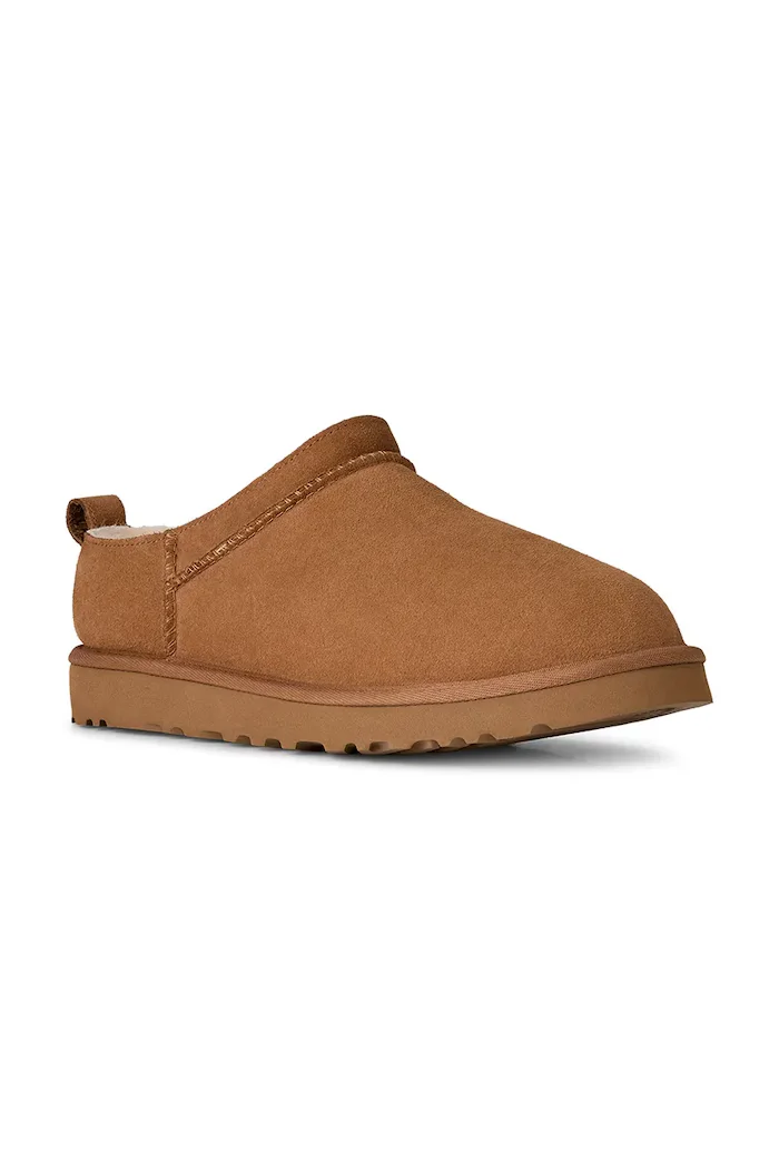UGG Велурени чехли M Classic Micro в кафяво 1180190.CHE