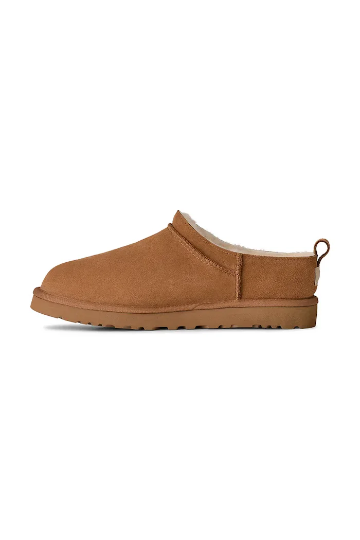 UGG Велурени чехли M Classic Micro в кафяво 1180190.CHE