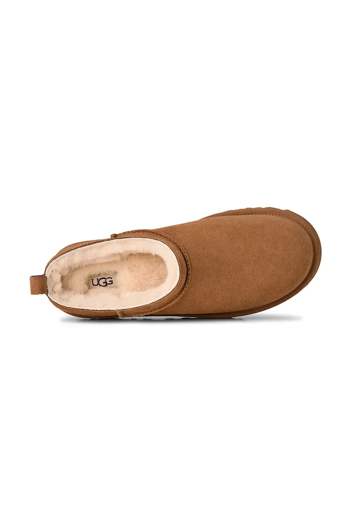 UGG Велурени чехли M Classic Micro в кафяво 1180190.CHE