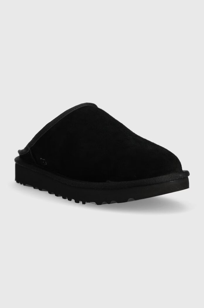 UGG Велурени чехли M Classic Slip-on в черно
