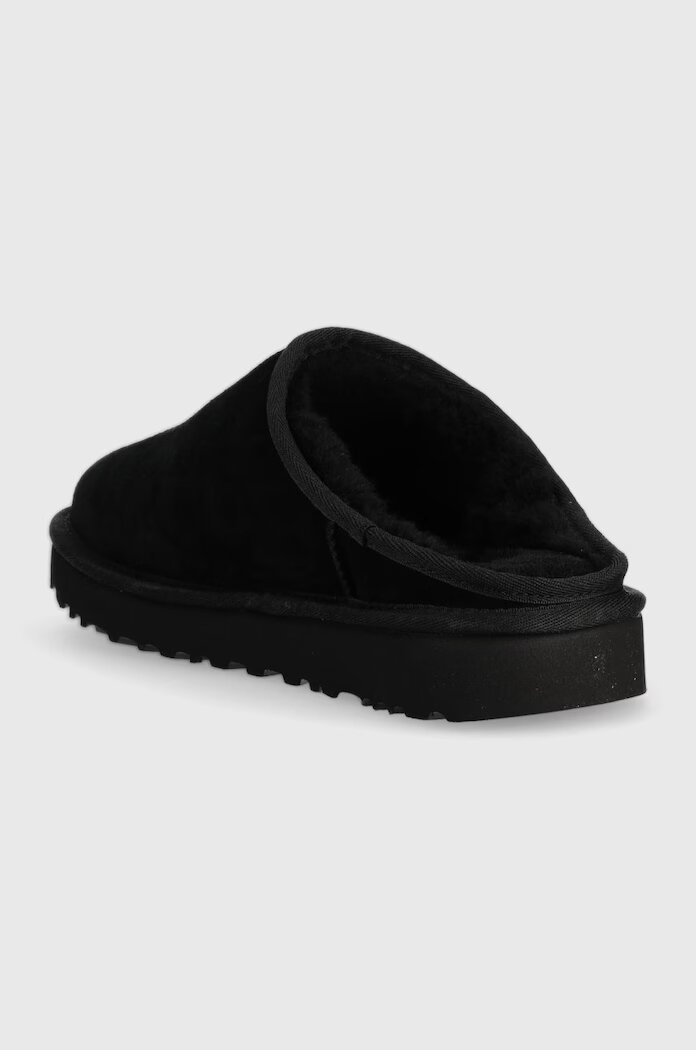 UGG Велурени чехли M Classic Slip-on в черно