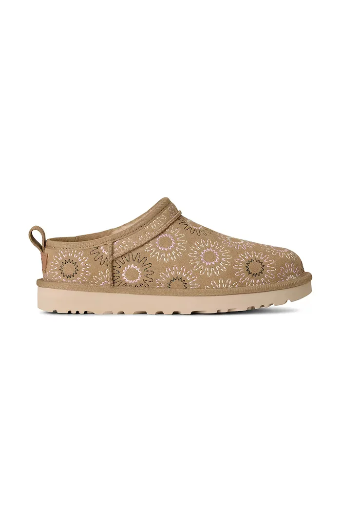 UGG Велурени чехли W Classic Micro Sun Stitch в бежово 1178192.MDSD