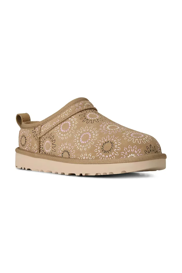 UGG Велурени чехли W Classic Micro Sun Stitch в бежово 1178192.MDSD