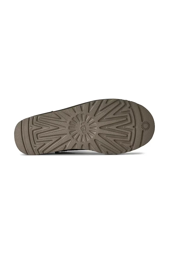 UGG Велурени чехли W Classic Micro в кафяво 1173891.DNSS
