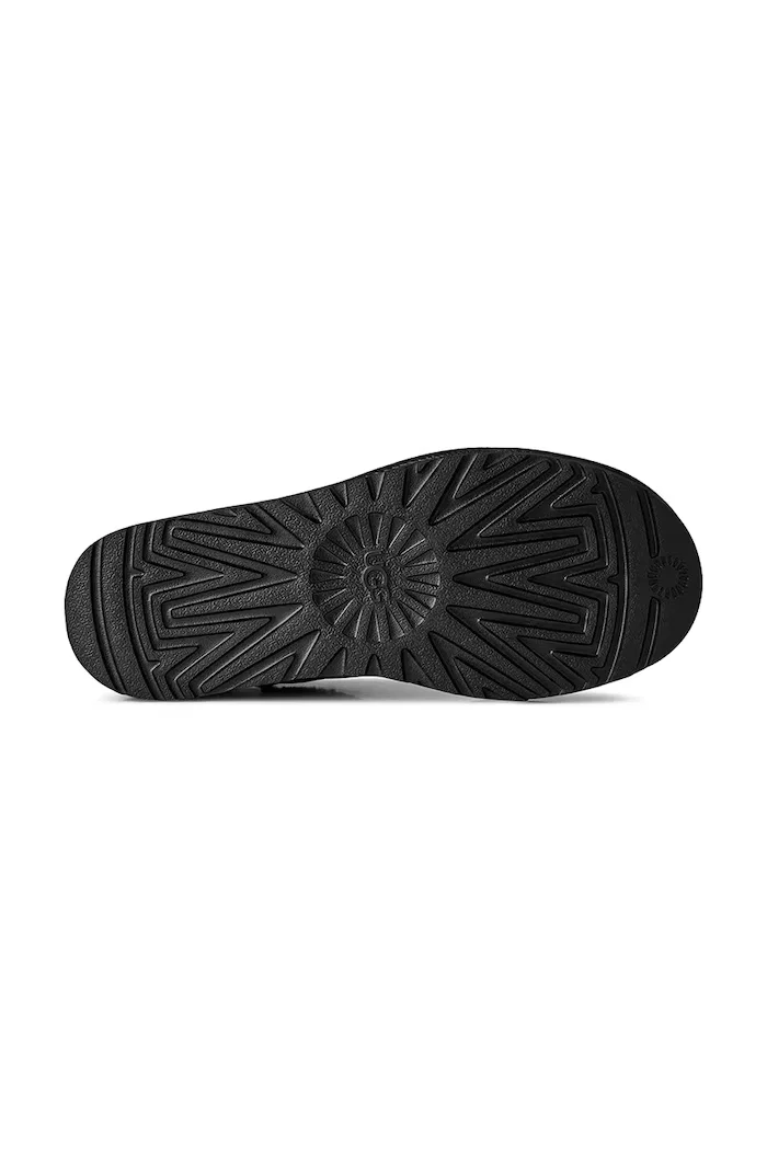 UGG W Classic Ultra Mini Nubuck апрески дамски от велур черни 1184556.BLK