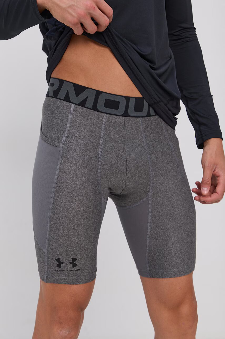 Under Armour Къс панталон за трениране