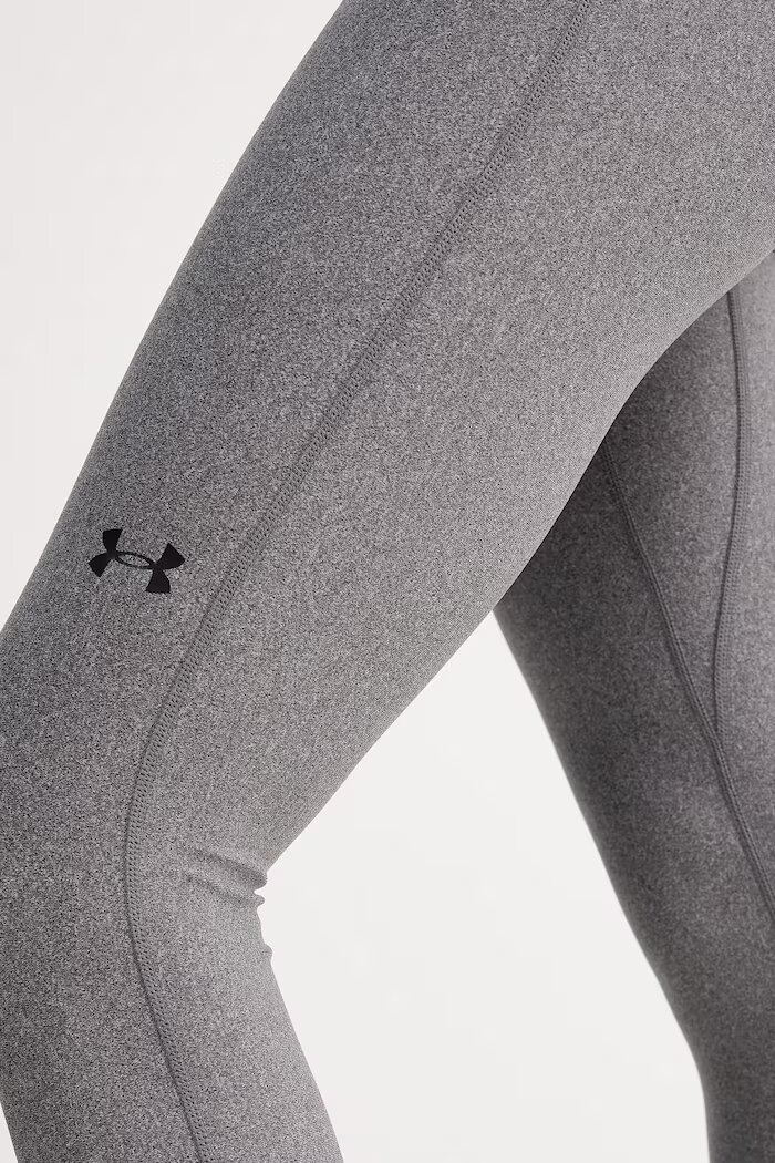 Under Armour Клин за трениране HeatGear в сиво с изчистен дизайн 6010002