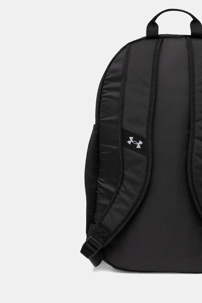 Under Armour Раница в черно голям размер с изчистен дизайн 6000397