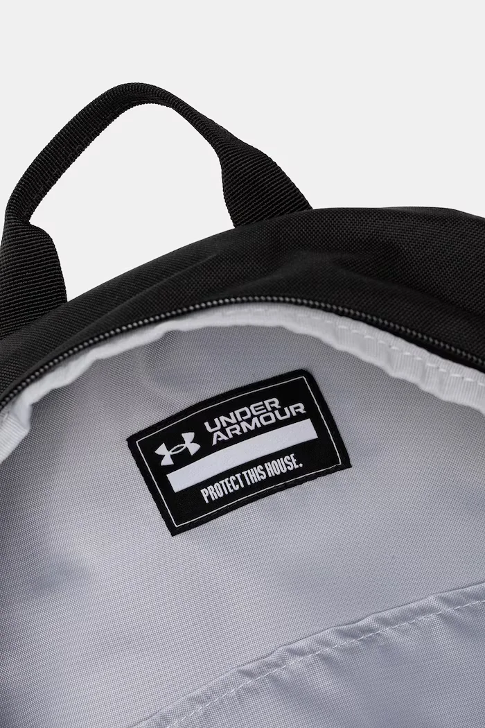 Under Armour Раница в черно голям размер с изчистен дизайн 6000397