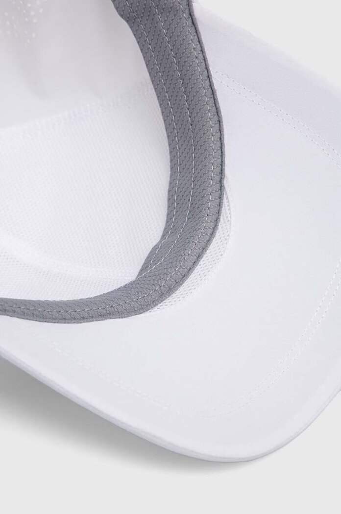 Under Armour Шапка с козирка Iso Cill Launch в бяло с изчистен дизайн